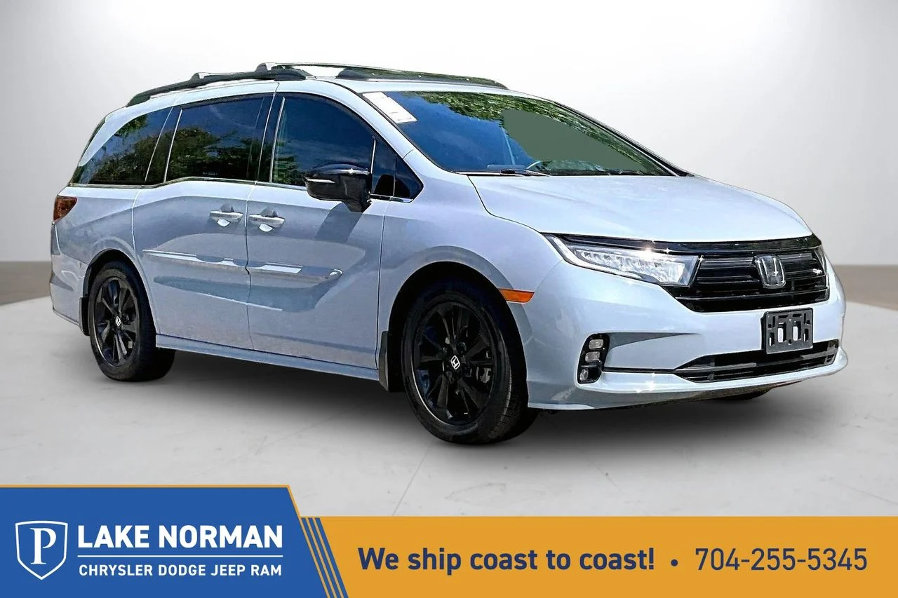 2023 Honda Odyssey SPORT's photo