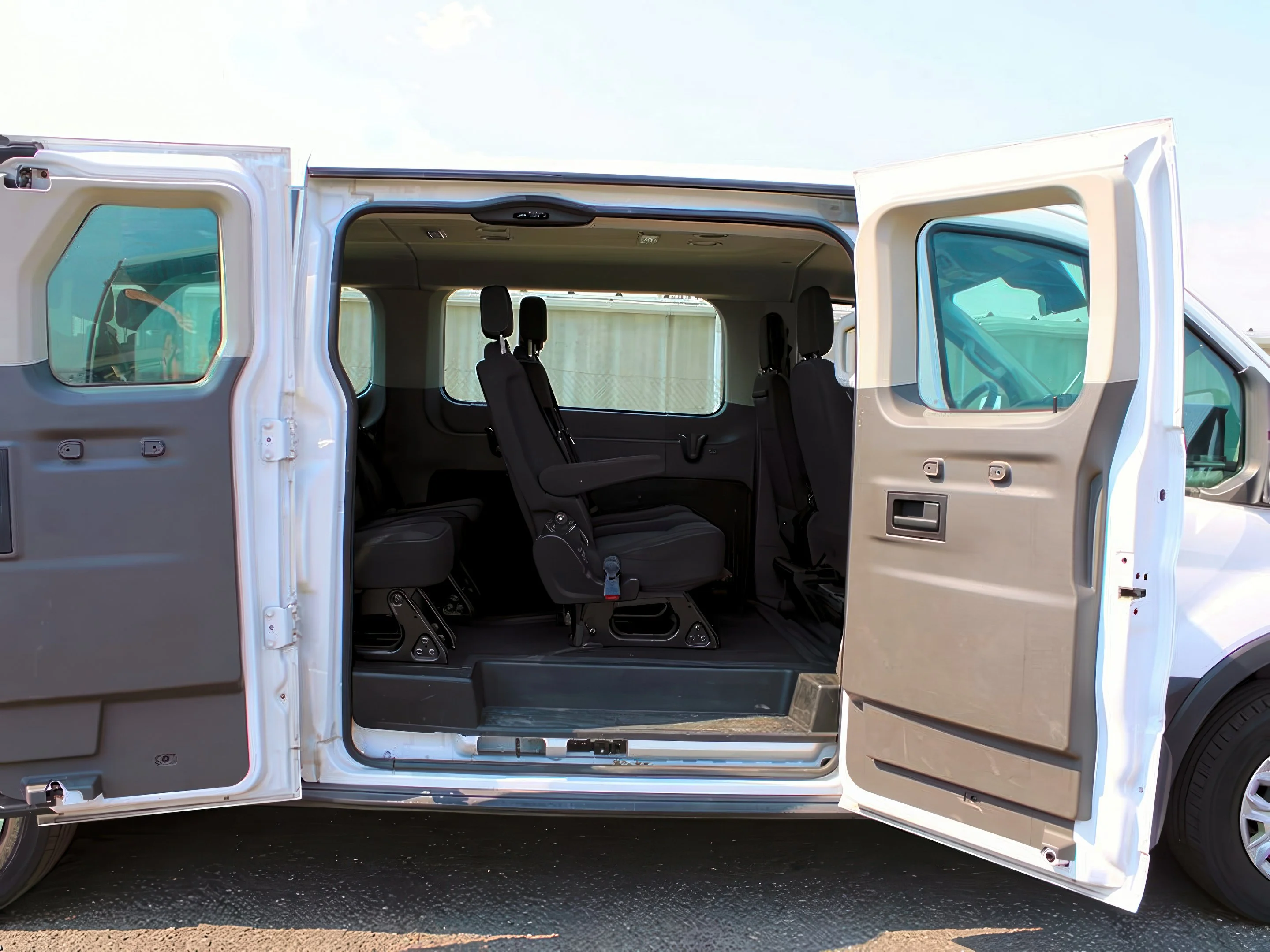 Used 2021 Oxford White Ford XLT image 24