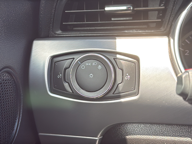 Used 2022 White Ford EcoBoost Premium image 28