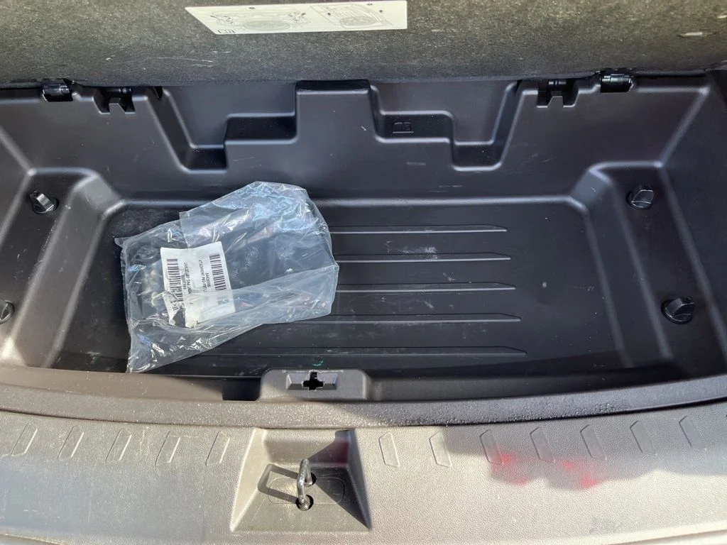 Used 2023 Red Chevrolet RS image 39