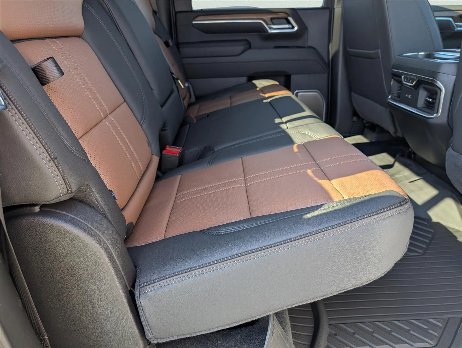 2026 Chevrolet Silverado 2500 HD High Country - Photo 33