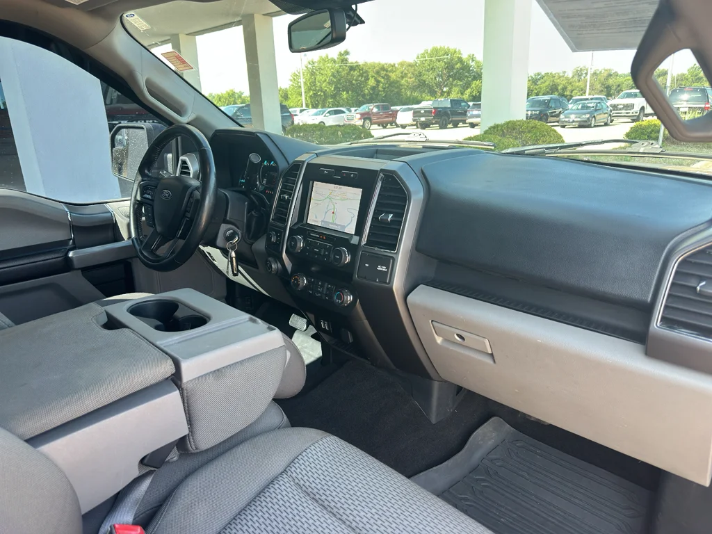 Used 2020 Rapid Red Metallic Tinted Clearcoat Ford XLT image 25