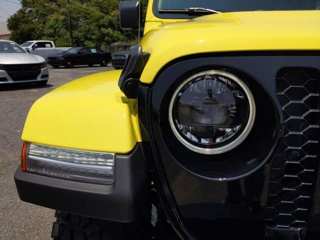 Used 2023  Jeep Willys image 9