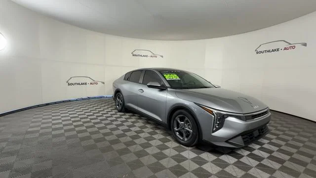 Certified Used 2025 Gray Kia LXS image 3