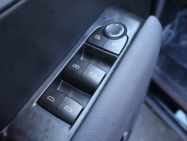 2026 Chevrolet Colorado Z71 - Photo 8