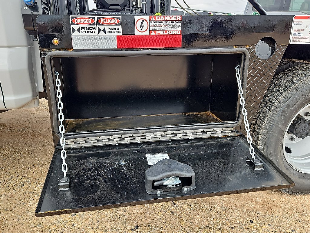 New 2026 Oxford White Ford F-350® XL image 16