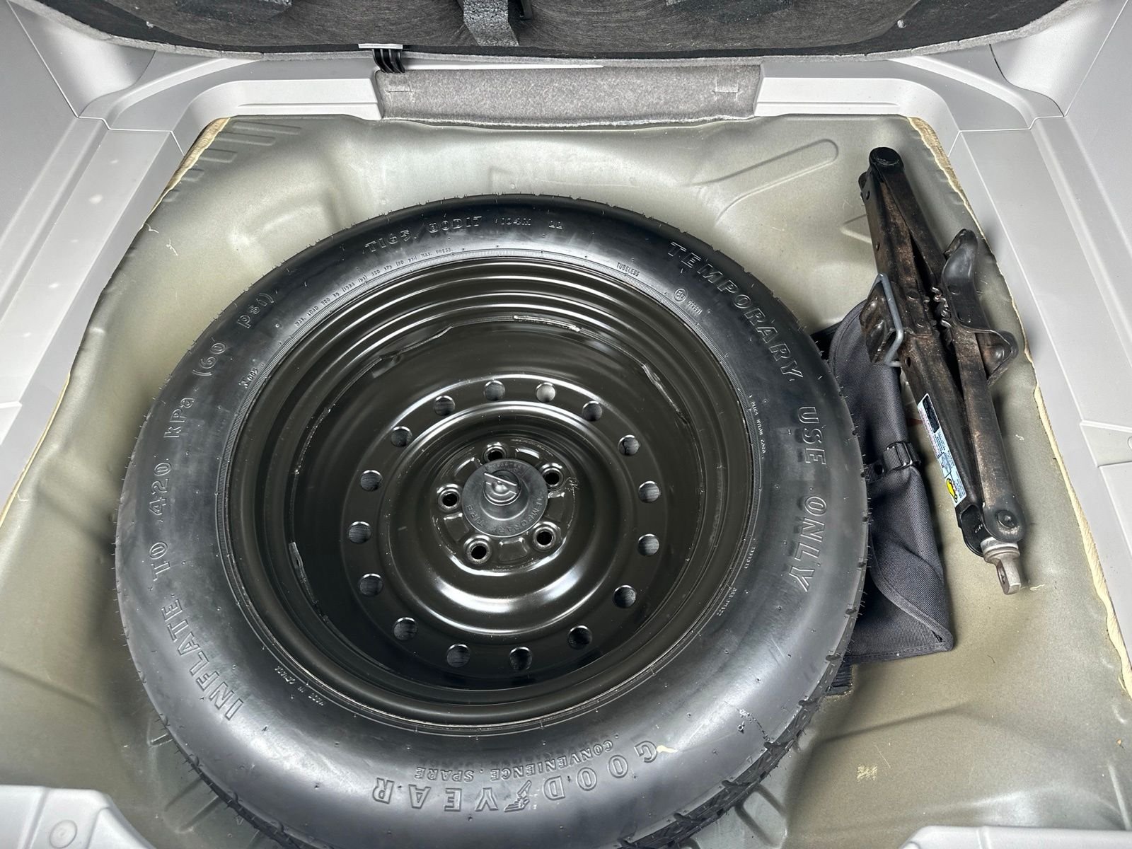 Used 2014  Honda EX image 26