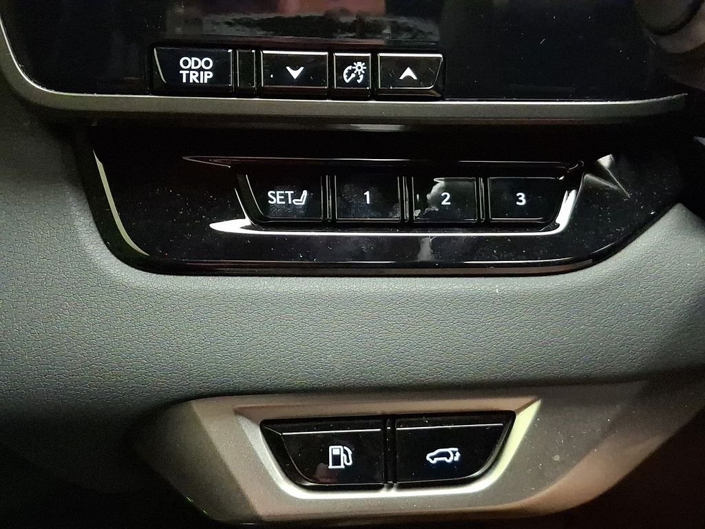 Used 2025 Iridium Lexus 500h F SPORT Performance image 26