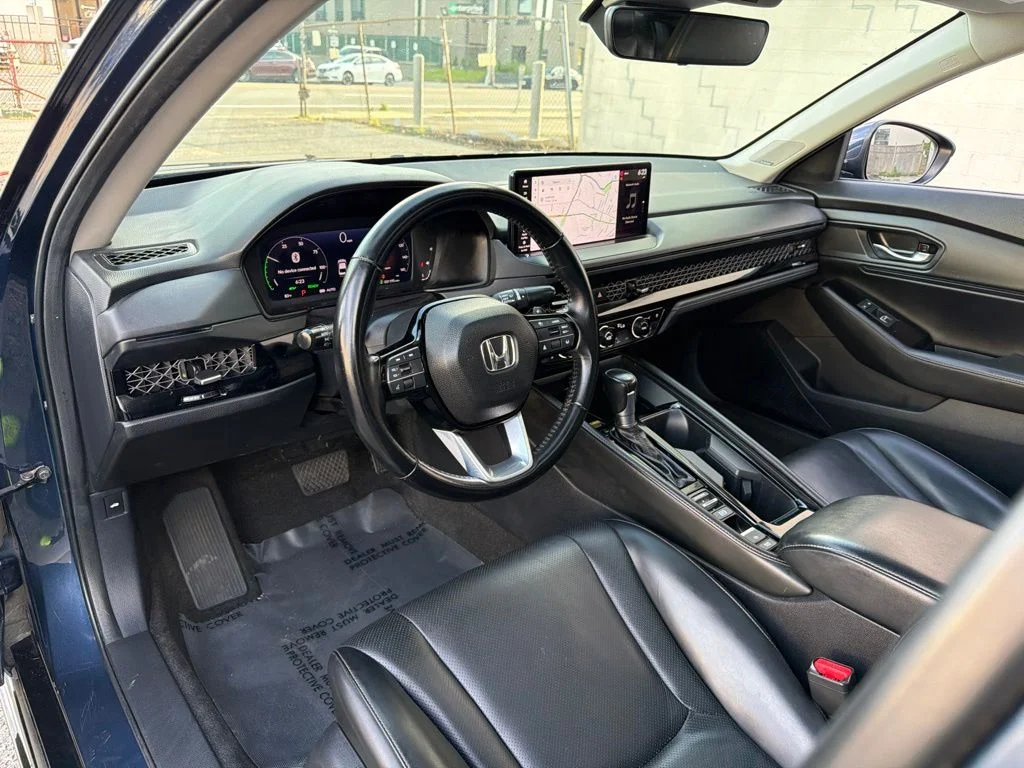 Used 2023  Honda Touring image 25