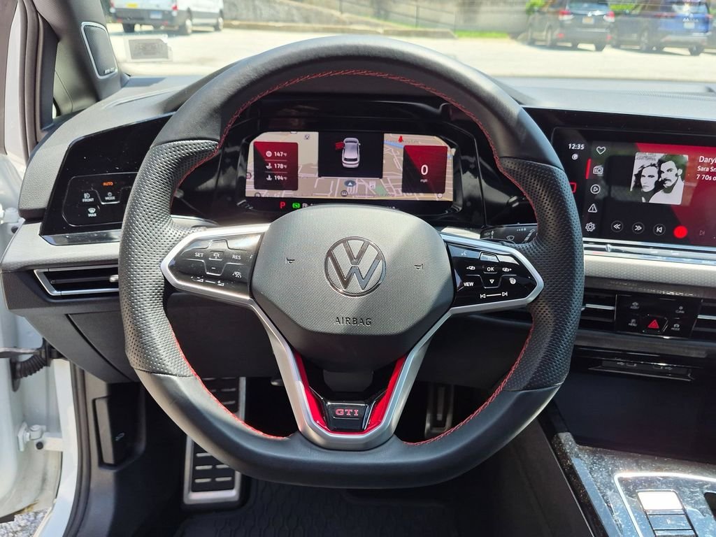 Used 2023 White Volkswagen 2.0T SE image 13
