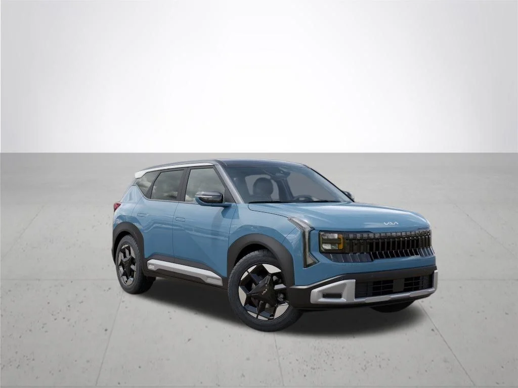 New 2027 Frost Blue / Black Roof Kia S image 8