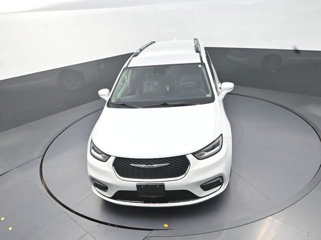 Used 2022 White Chrysler Touring L image 12