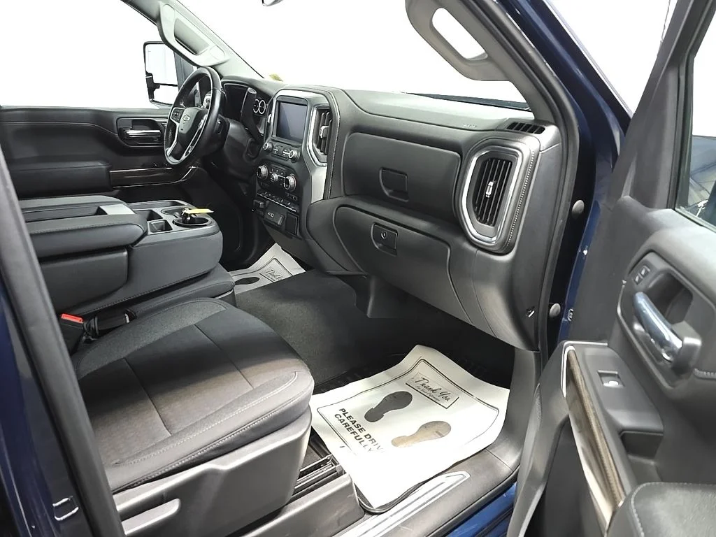 Used 2020 Blue Chevrolet LT image 15