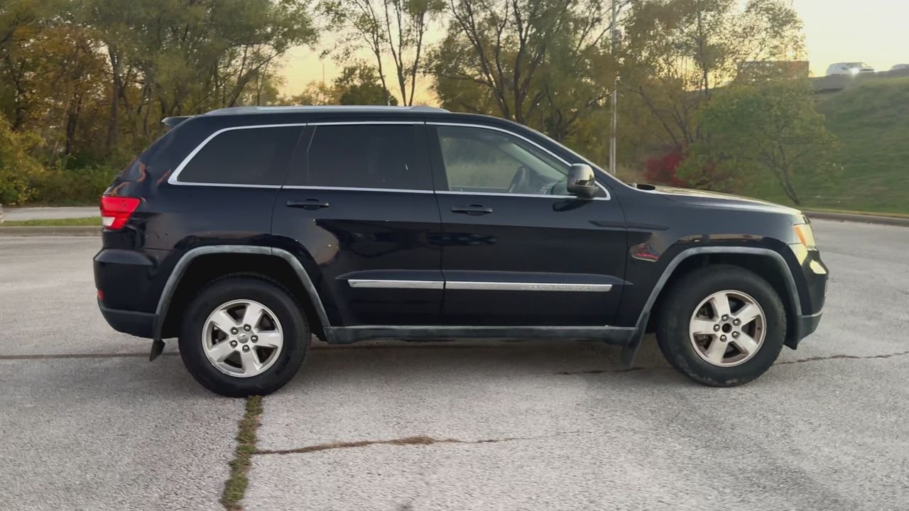 2011 Jeep Grand Cherokee Laredo photo 4