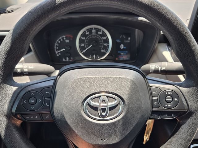 Used 2022 Blue Toyota LE image 20