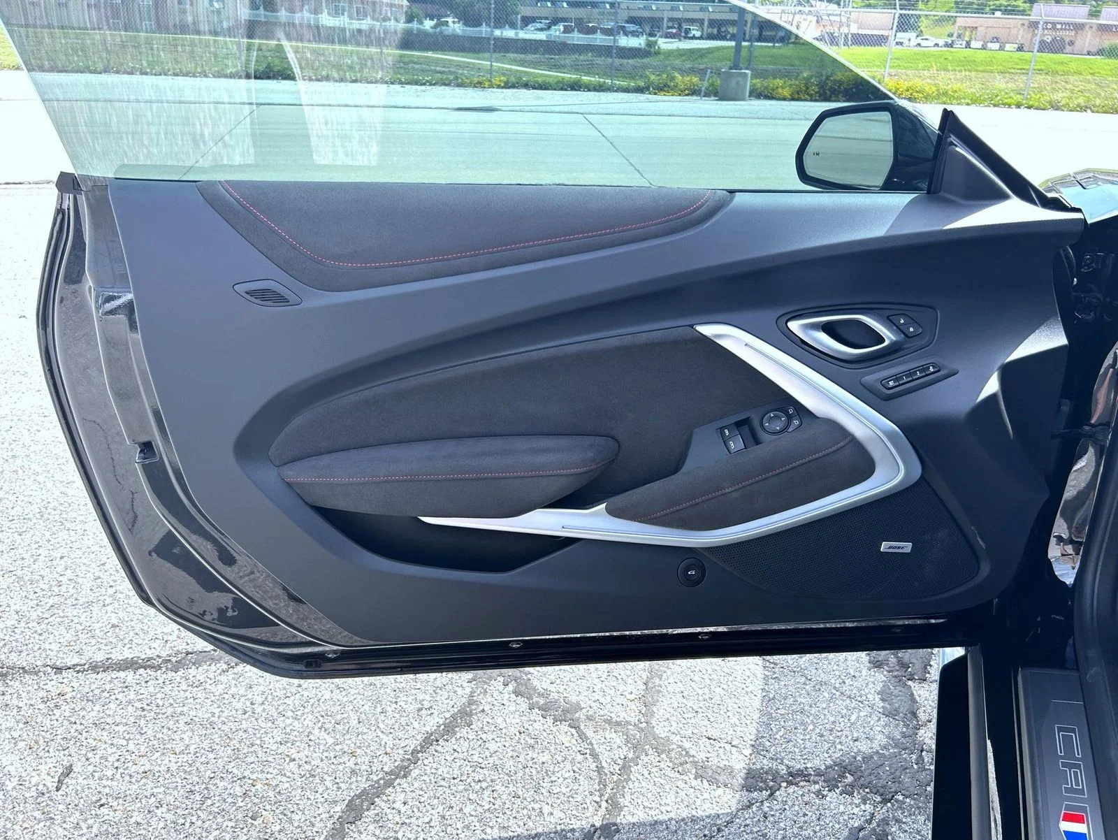 Used 2022 Black Chevrolet ZL1 image 9