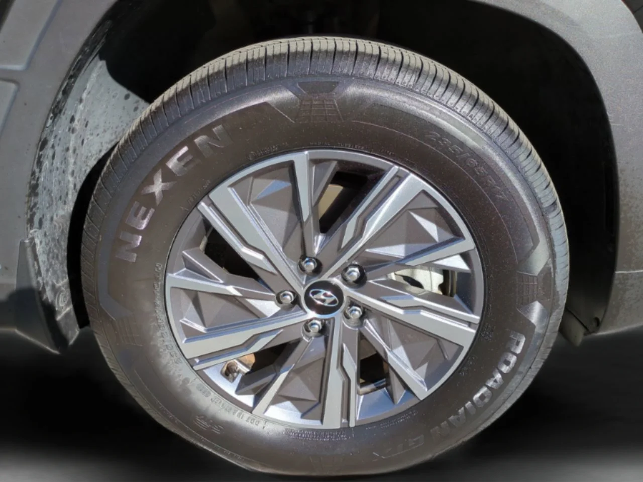Used 2022 Phantom Black Hyundai Blue image 28