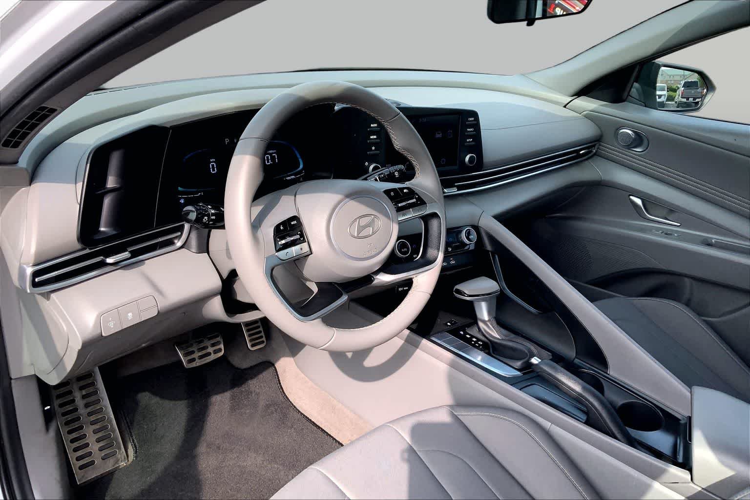 Used 2025 Serenity White Hyundai SEL Sport image 15