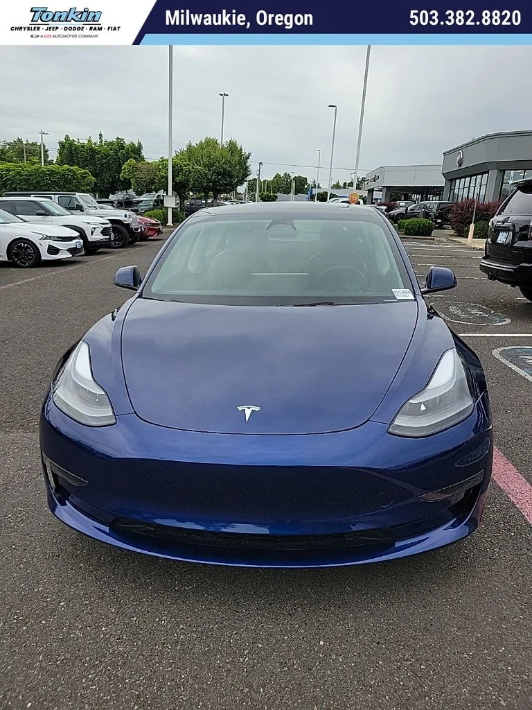 2023 Tesla Model 3 -'s photo
