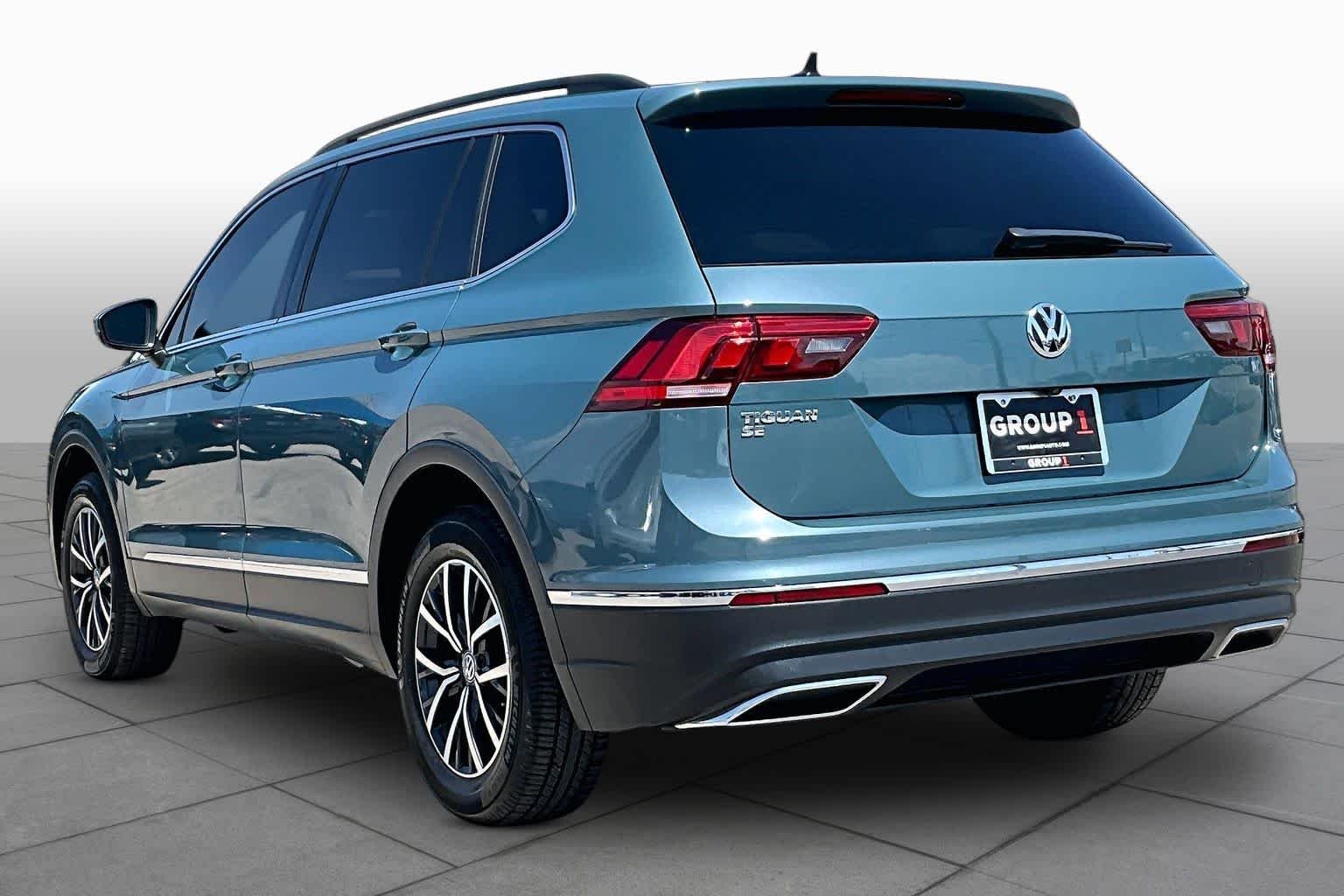 Used 2020 Stone Blue Metallic Volkswagen SE image 12
