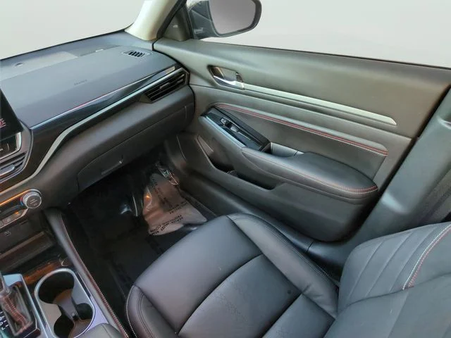 Used 2023 Blue Nissan 2.0 SR image 14