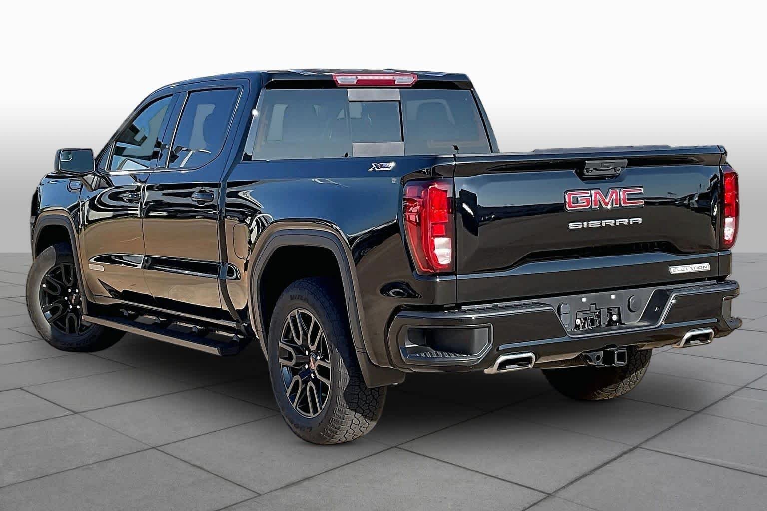 Used 2024 Onyx Black GMC Elevation image 10