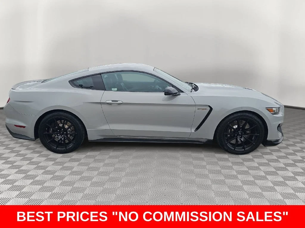 Used 2016 Gray Ford Shelby GT350 image 2