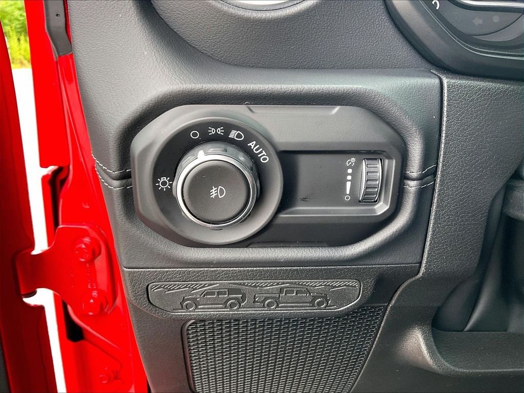 Used 2025 Firecracker Red Clearcoat Jeep Sahara image 25