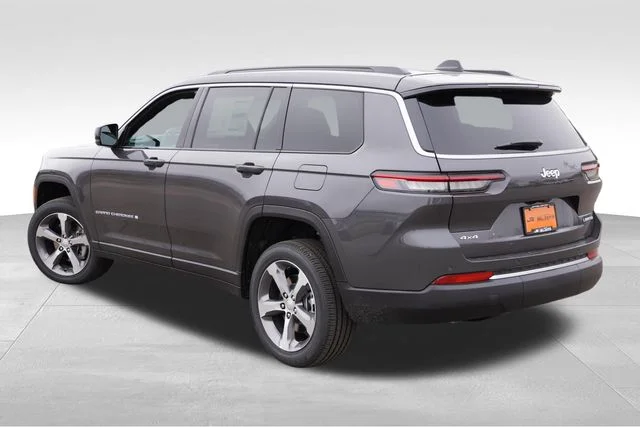 New 2026 Baltic Gray Metallic Clear-Coat Exterior Paint Jeep Limited image 5