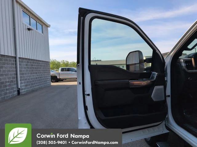 New 2026 Star White Metallic Tri-Coat Ford F-350® King Ranch® image 10