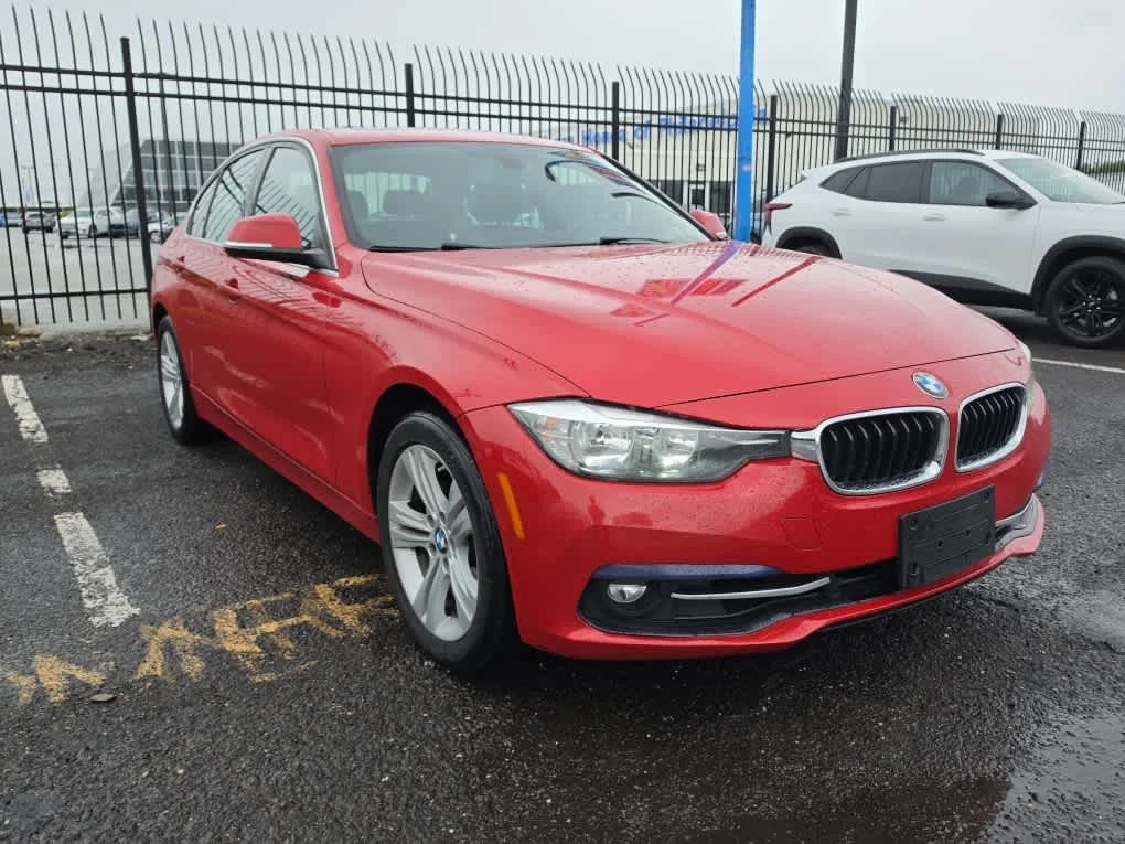 2017 BMW 3 Series 330i Sedan's photo