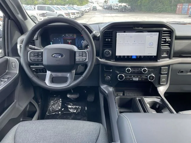 New 2026 Oxford White Ford XLT image 10