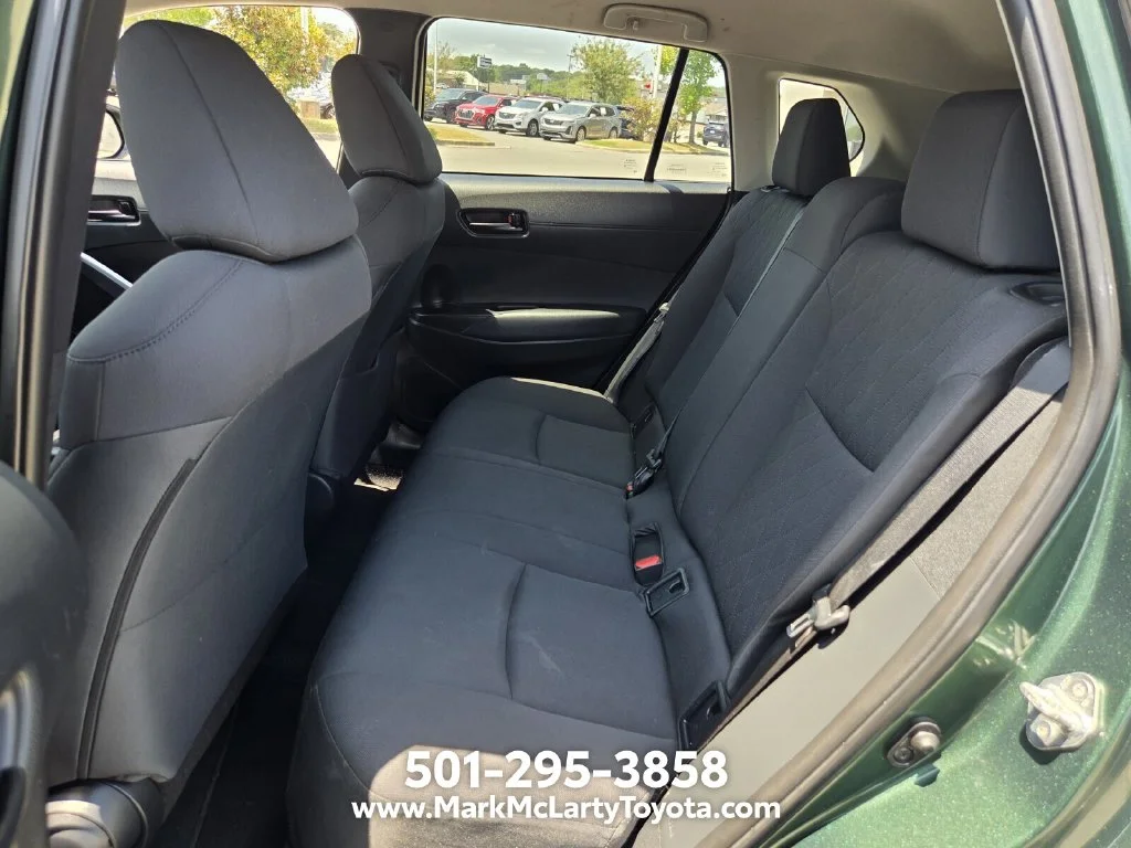 Used 2022  Toyota LE image 10