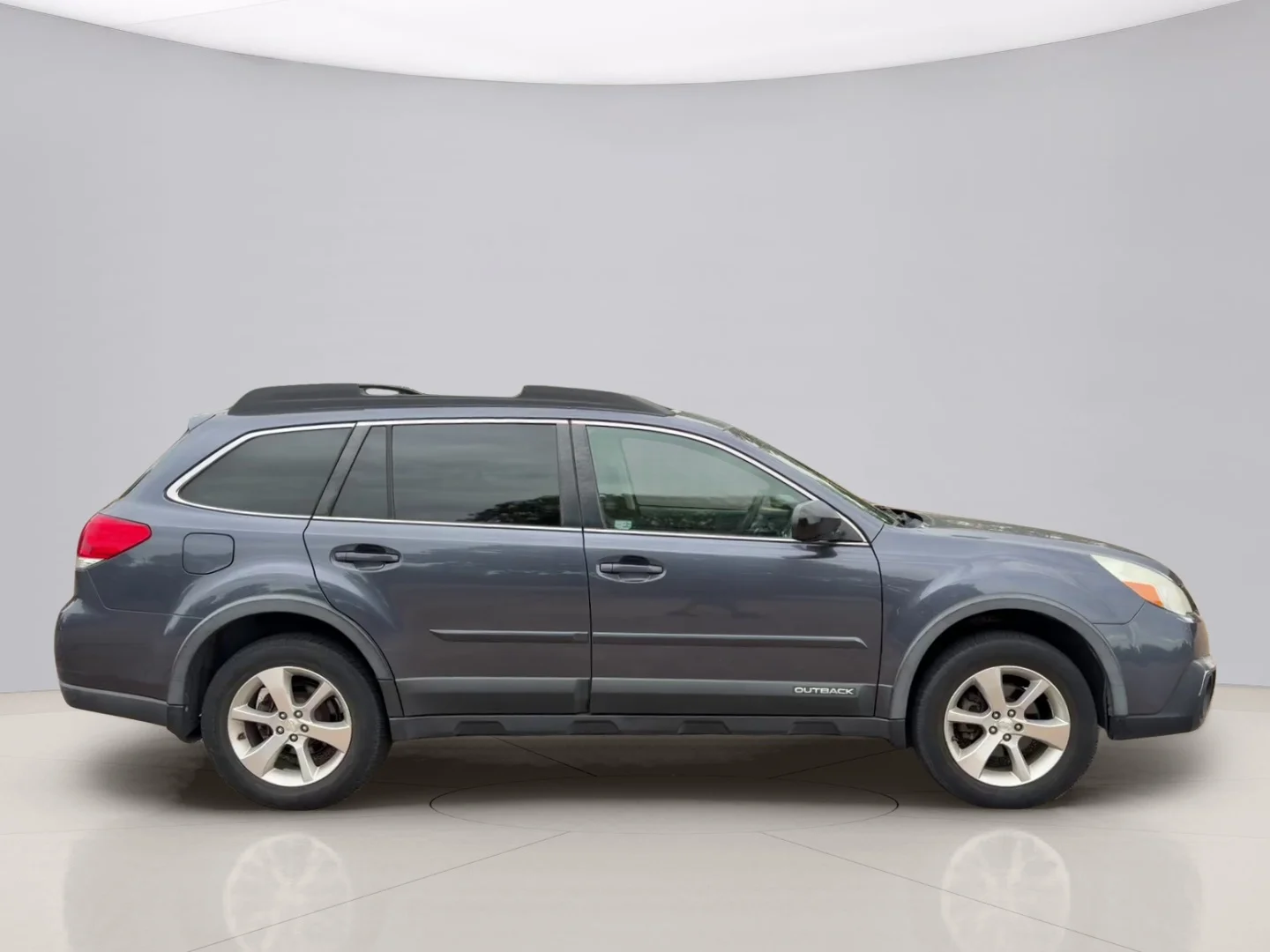 Used 2014 Gray Subaru 2.5I LIMIT image 4