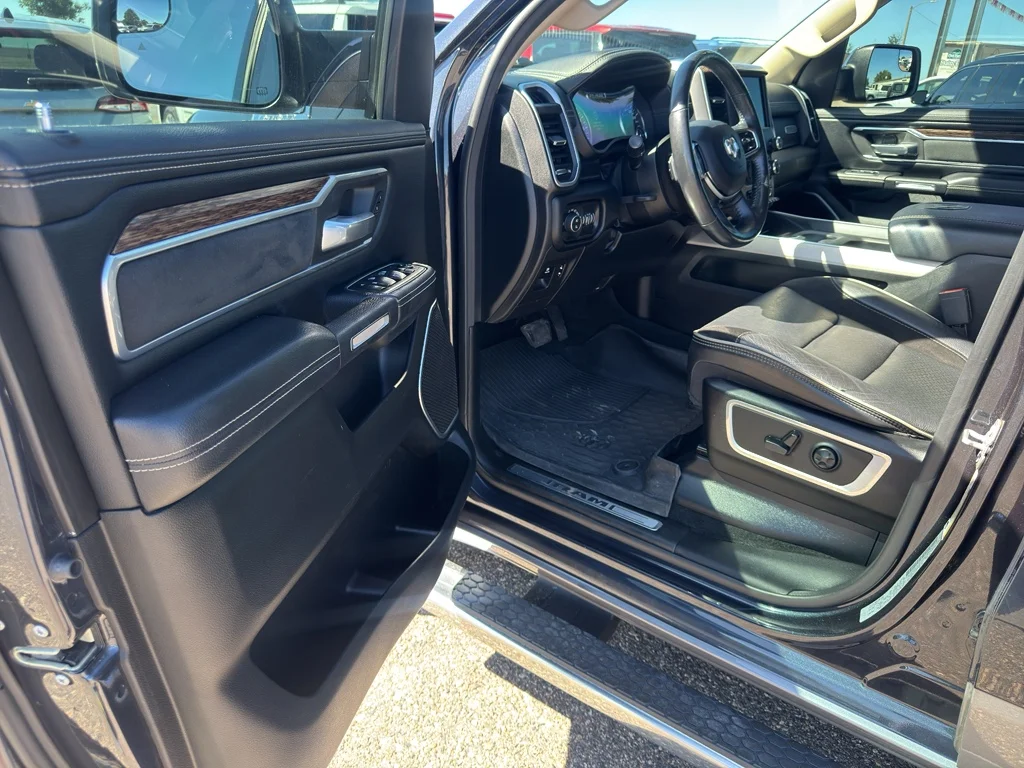 Used 2020 Maximum Steel Metallic Clearcoat Ram Laramie image 10