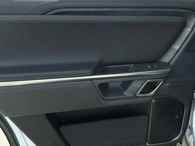 Used 2024  Rivian Adventure image 21