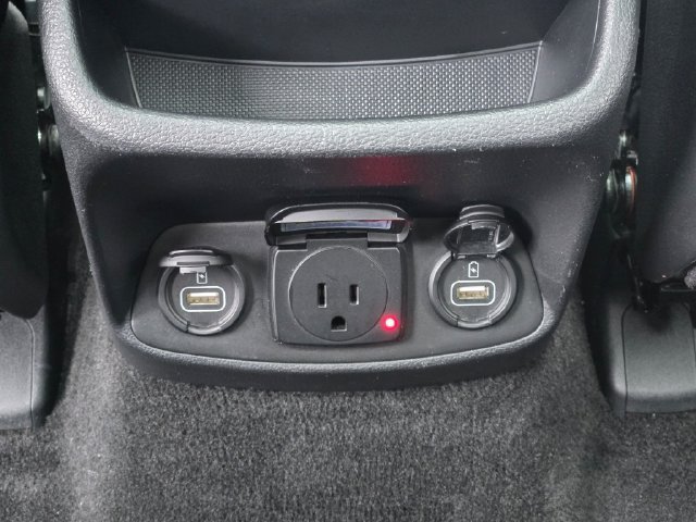 Used 2020 Black Hyundai Limited image 17