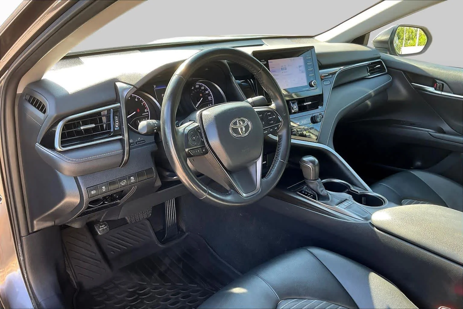 Used 2024 Predawn Gray Mica Toyota SE image 17