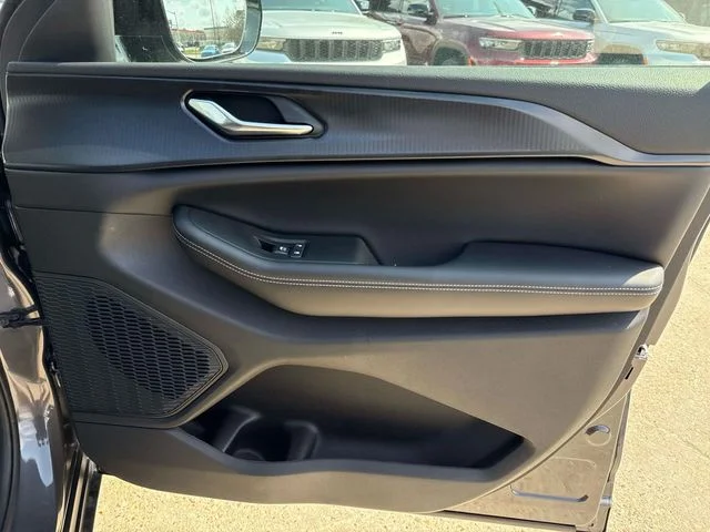 New 2025 Gray Jeep Altitude X image 28