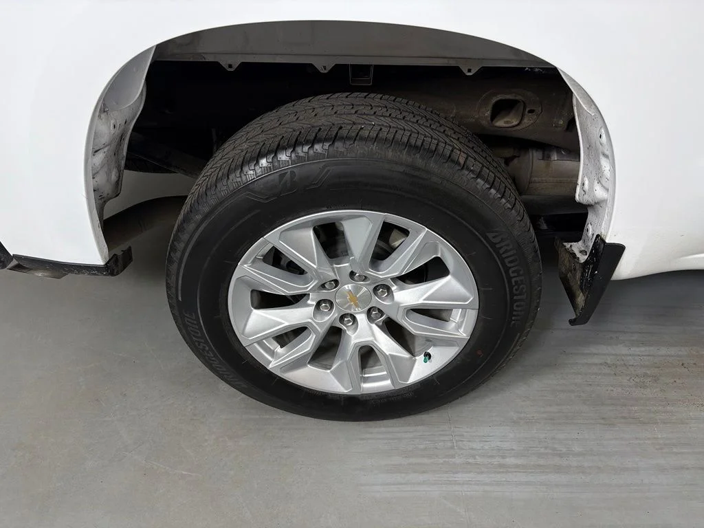 Used 2024 White Chevrolet Custom image 14