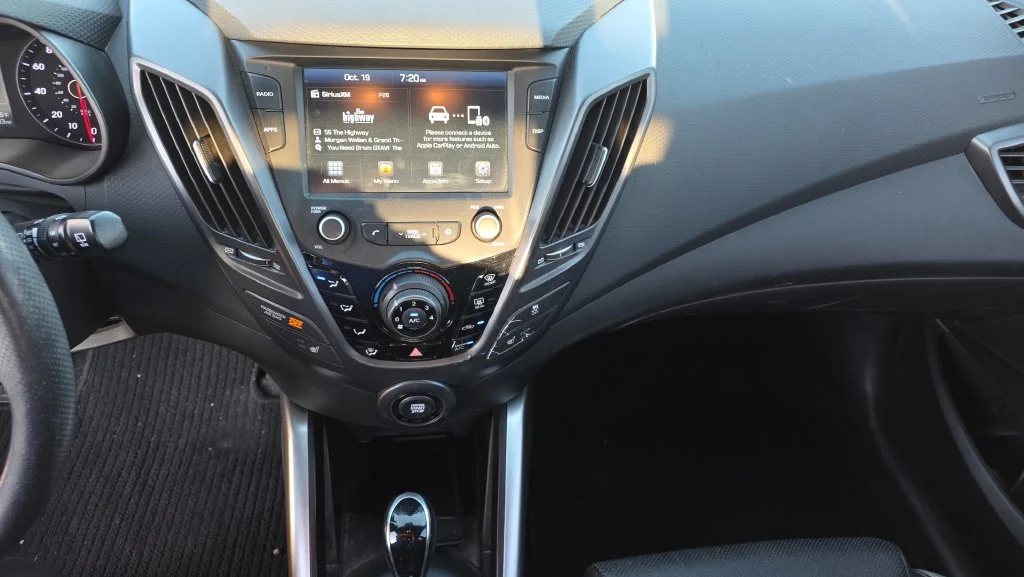 Used 2017 Blue Hyundai Turbo image 21