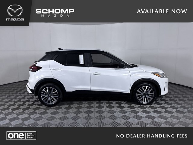 2022 Nissan Kicks SV