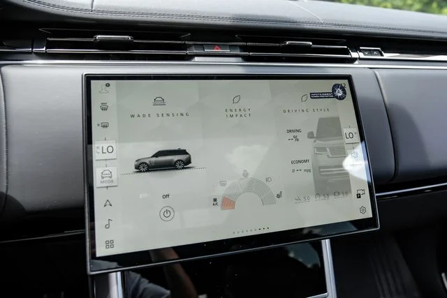 2026 Land Rover Range Rover SE - Photo 38
