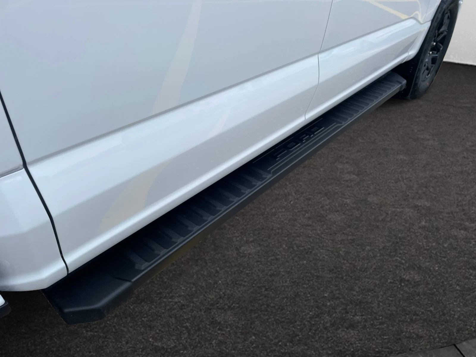 New 2026 Oxford White Ford XLT image 11