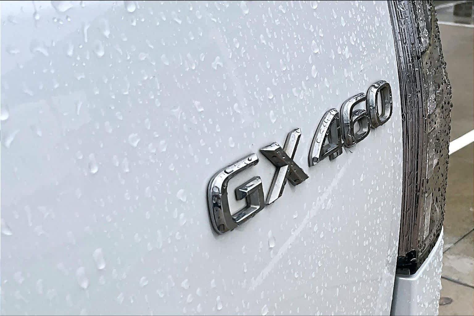 Used 2017 Starfire Pearl Lexus Premium image 28