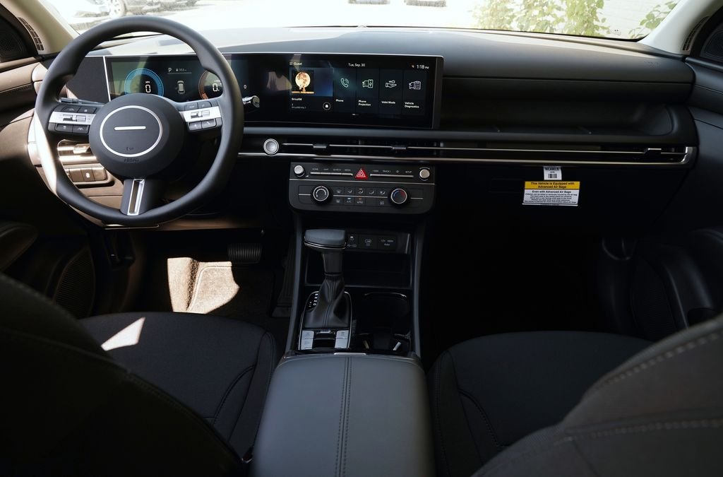 New 2026 Phantom Black Hyundai SE image 24