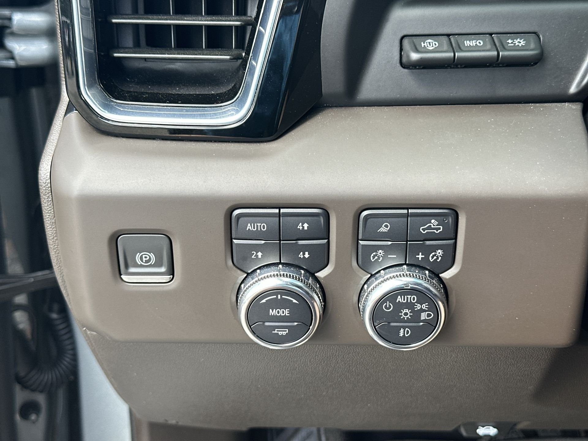 Certified Used 2023 STERLING METALLIC GMC Denali image 18