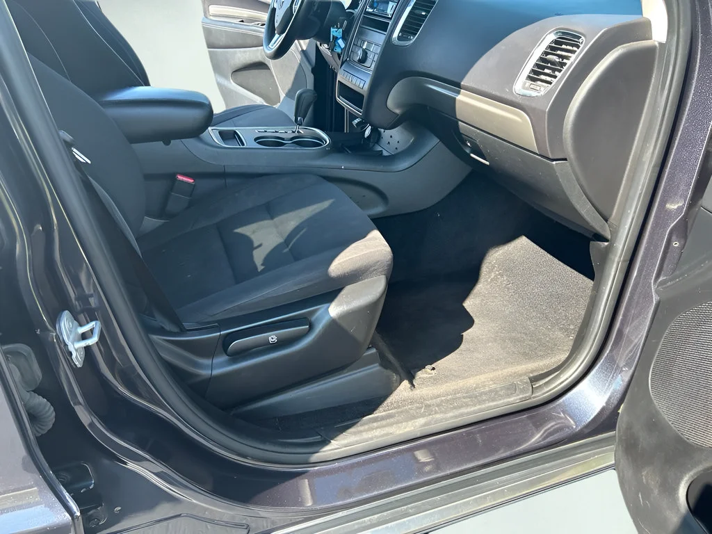 Used 2013 Gray Dodge SXT image 29