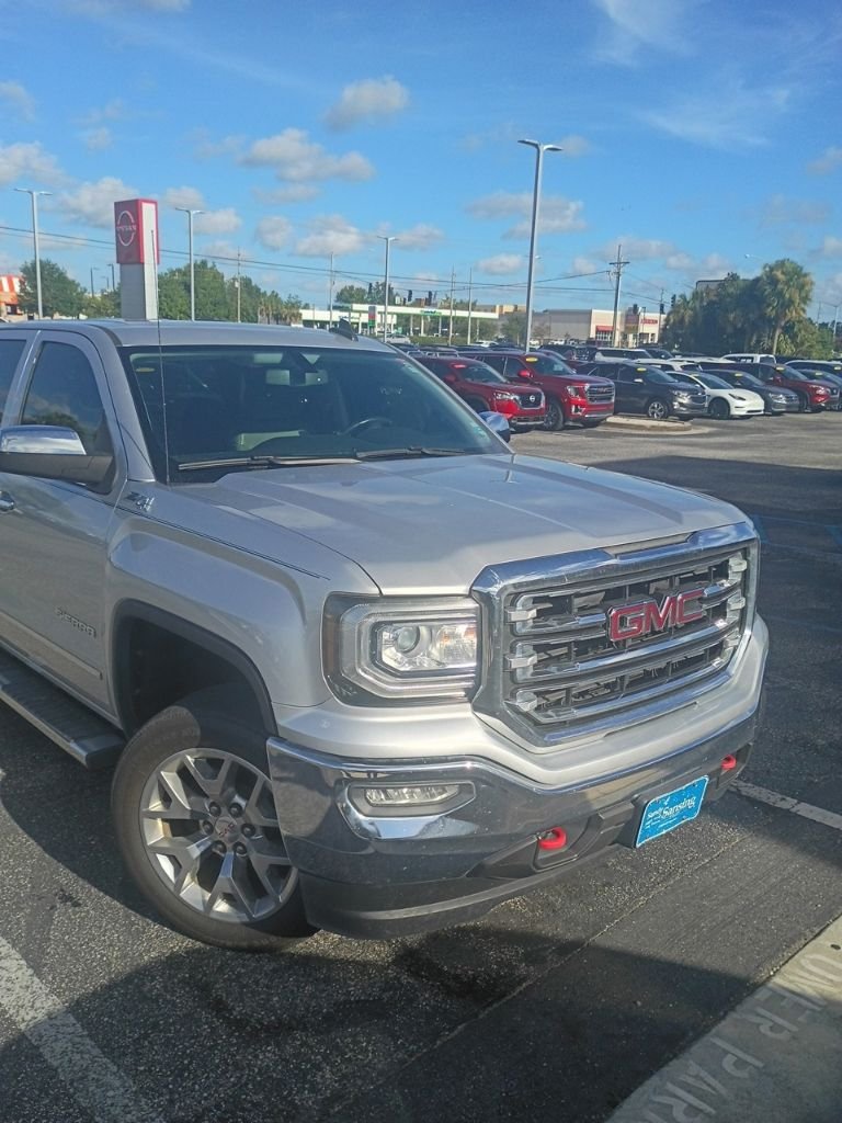 Used 2018 Silver GMC SLT image 2