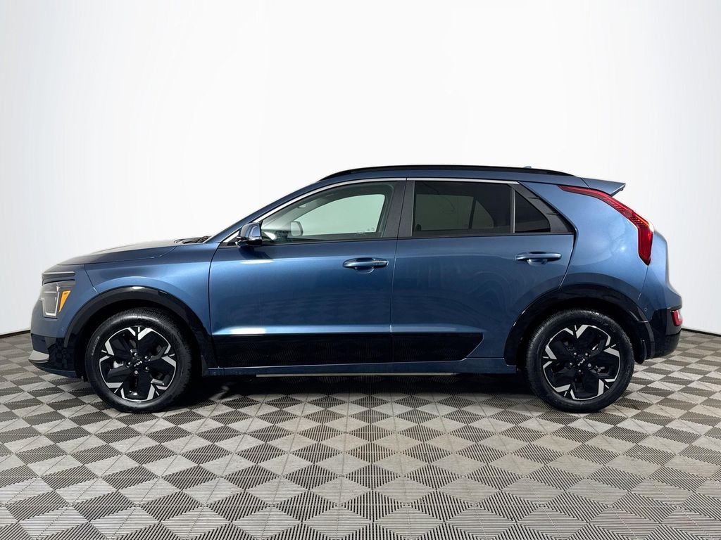 Used 2025 Kia Niro Wave with VIN KNDCT3L16S5138917 for sale in Eau Claire, WI
